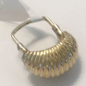 VintaFashion Ring Large Gold Tone Vendome Size 6.5